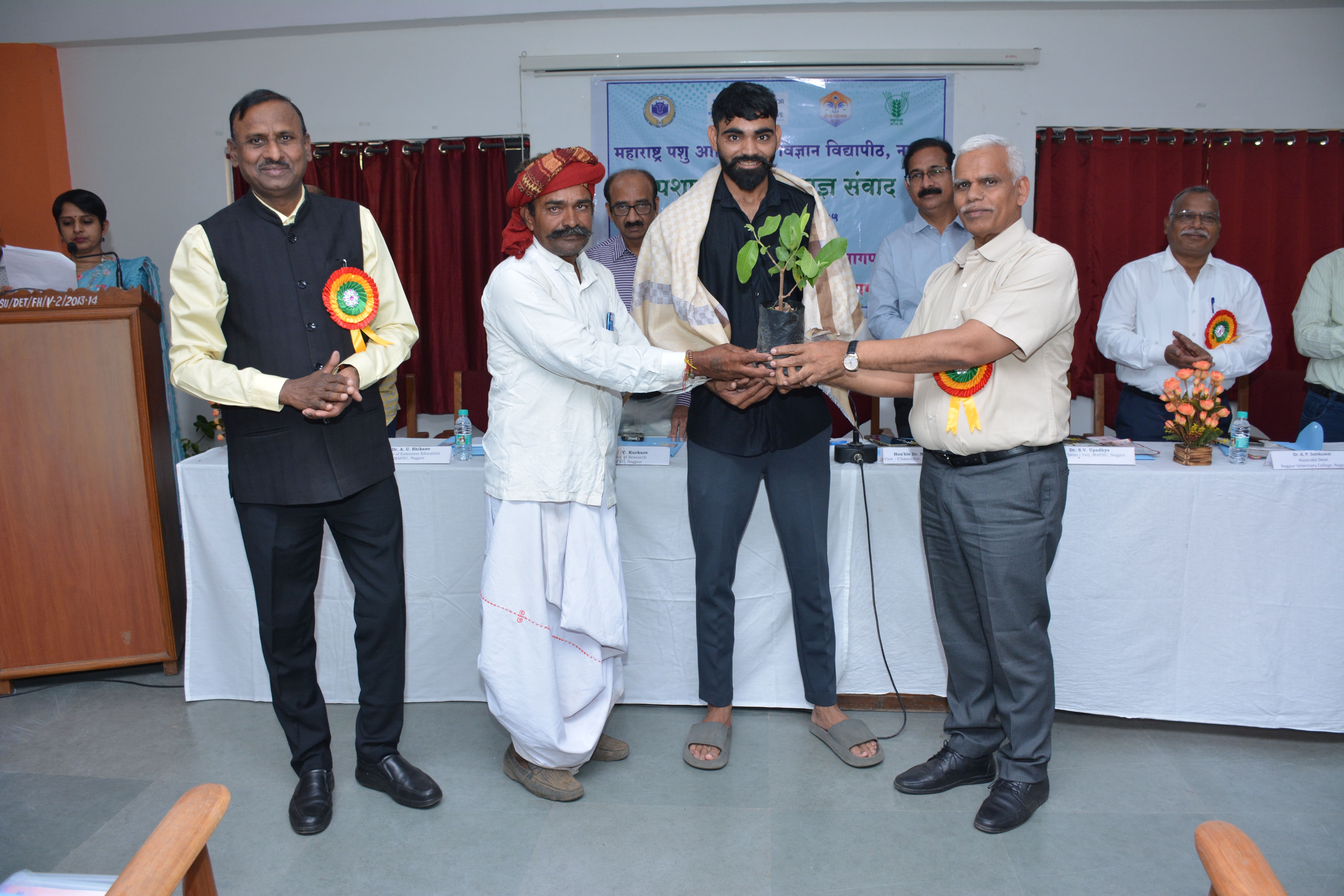 Farmers-Scientist Meet by KVK Nagpur (14).JPG